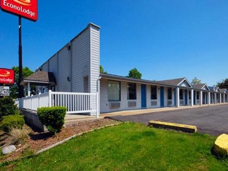 Austin Town Inn Austintown Zewnętrze zdjęcie