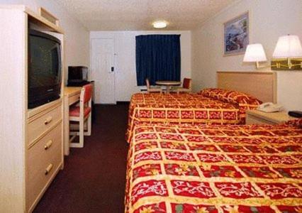 Austin Town Inn Austintown Pokój zdjęcie