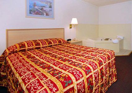 Austin Town Inn Austintown Pokój zdjęcie