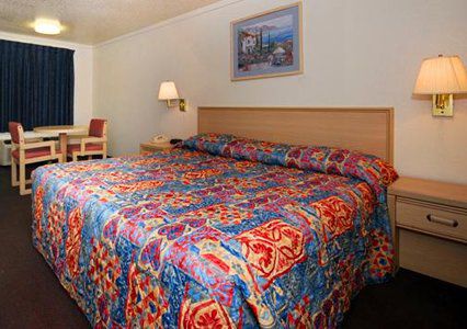 Austin Town Inn Austintown Pokój zdjęcie