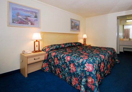 Austin Town Inn Austintown Pokój zdjęcie