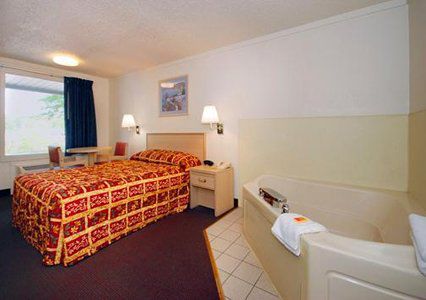Austin Town Inn Austintown Pokój zdjęcie
